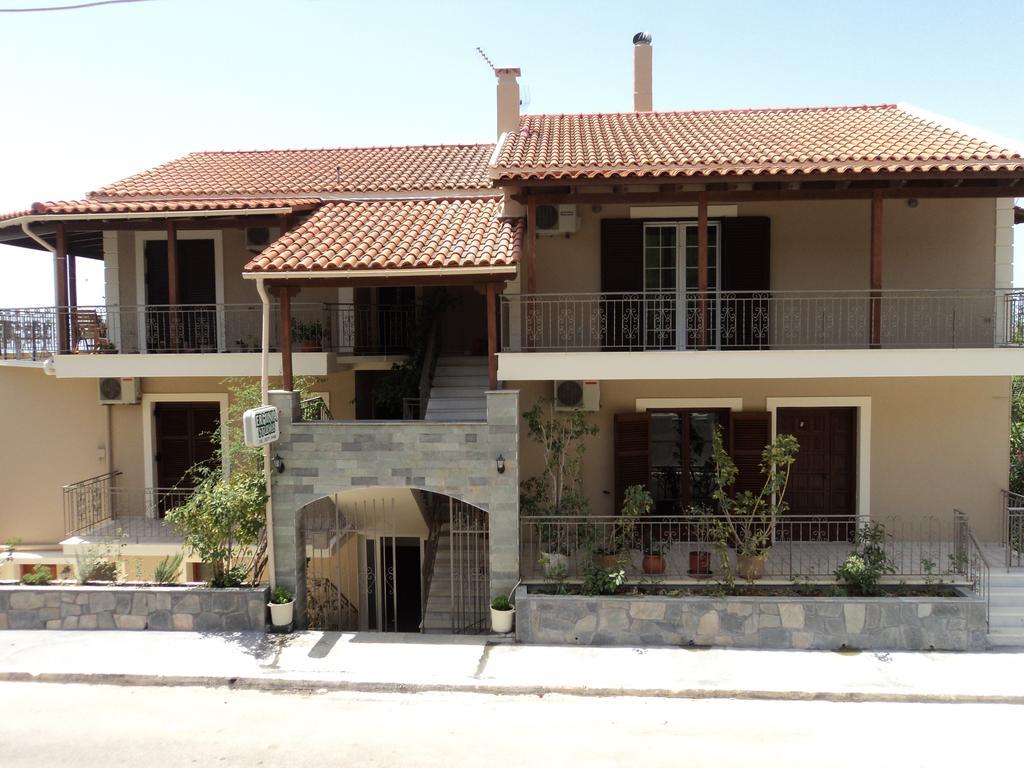 Erminia Studios Mousata Exterior photo
